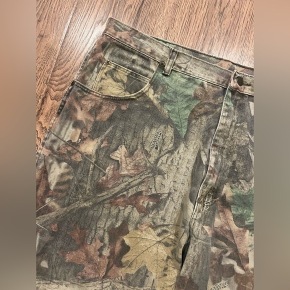 VINTAGE Wrangler Double Knee Denim Woodland Camo Hunting Jeans Pants MENS 40x32 - Picture 3 of 5